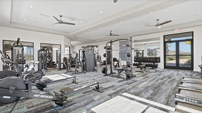 Academia do clubhouse do Wellness Ridge Clermont FL, comunidade Lennar para brasileiros em Orlando