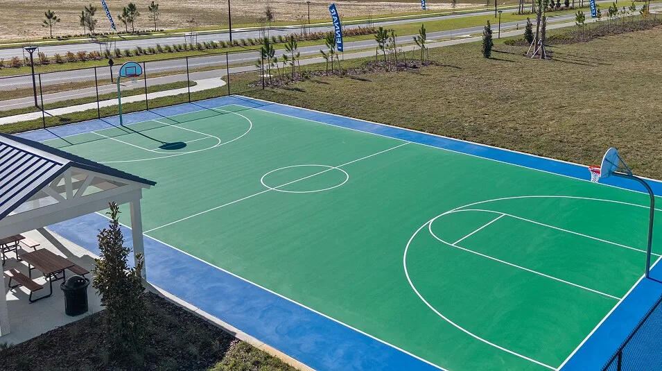 Quadra de basquete do Wellness Ridge Clermont FL, comunidade Lennar para brasileiros em Orlando